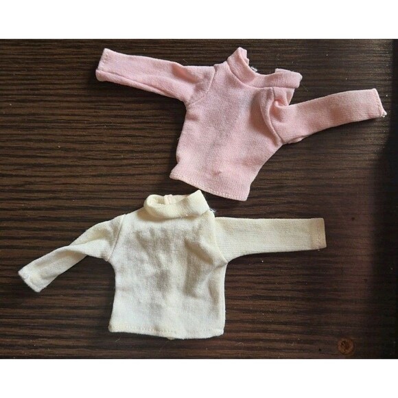 2 Vintage 1970s Barbie? Fashion Doll Shirt Tops 2pcs Pink And White Shirts Snaps - Picture 2 of 9